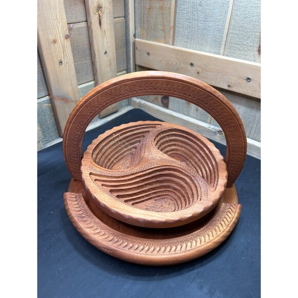 Hand-Carved Wooden Collapsible Basket & Trivet Combo With Intricate Design - Picture 1 of 9